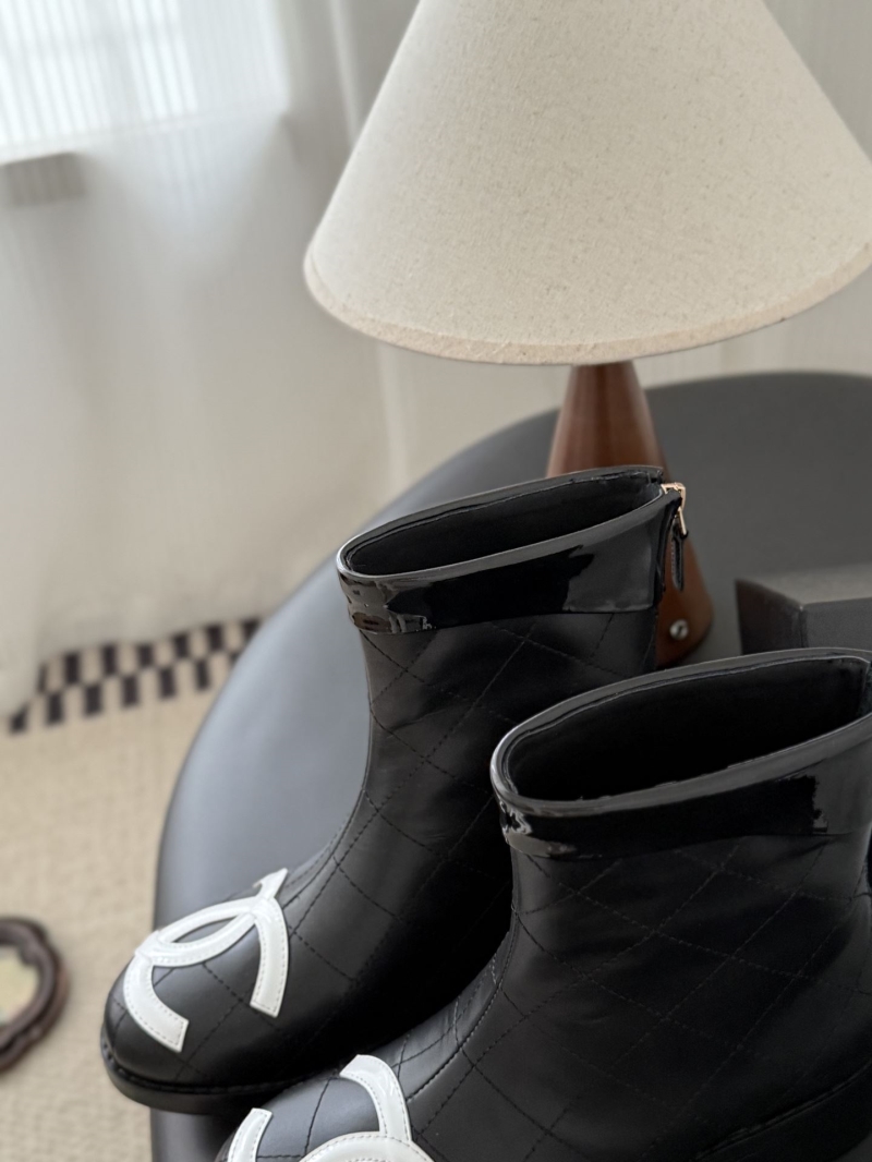 Ch**el boots